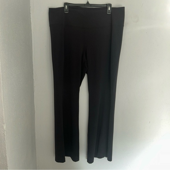 Athleta Black flare Leg Pants Comfortable and Versatile - Picture 1 of 4